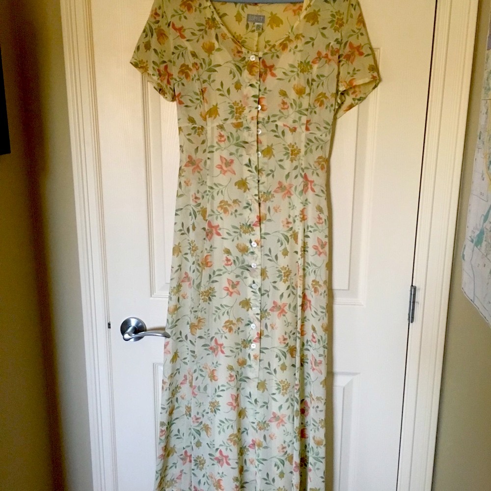Vintage: Love this esprit summer dress, non wrinkle and very flattering.